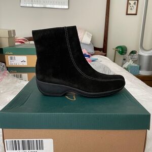 Clarks Women's Suede Black Ankle Booties